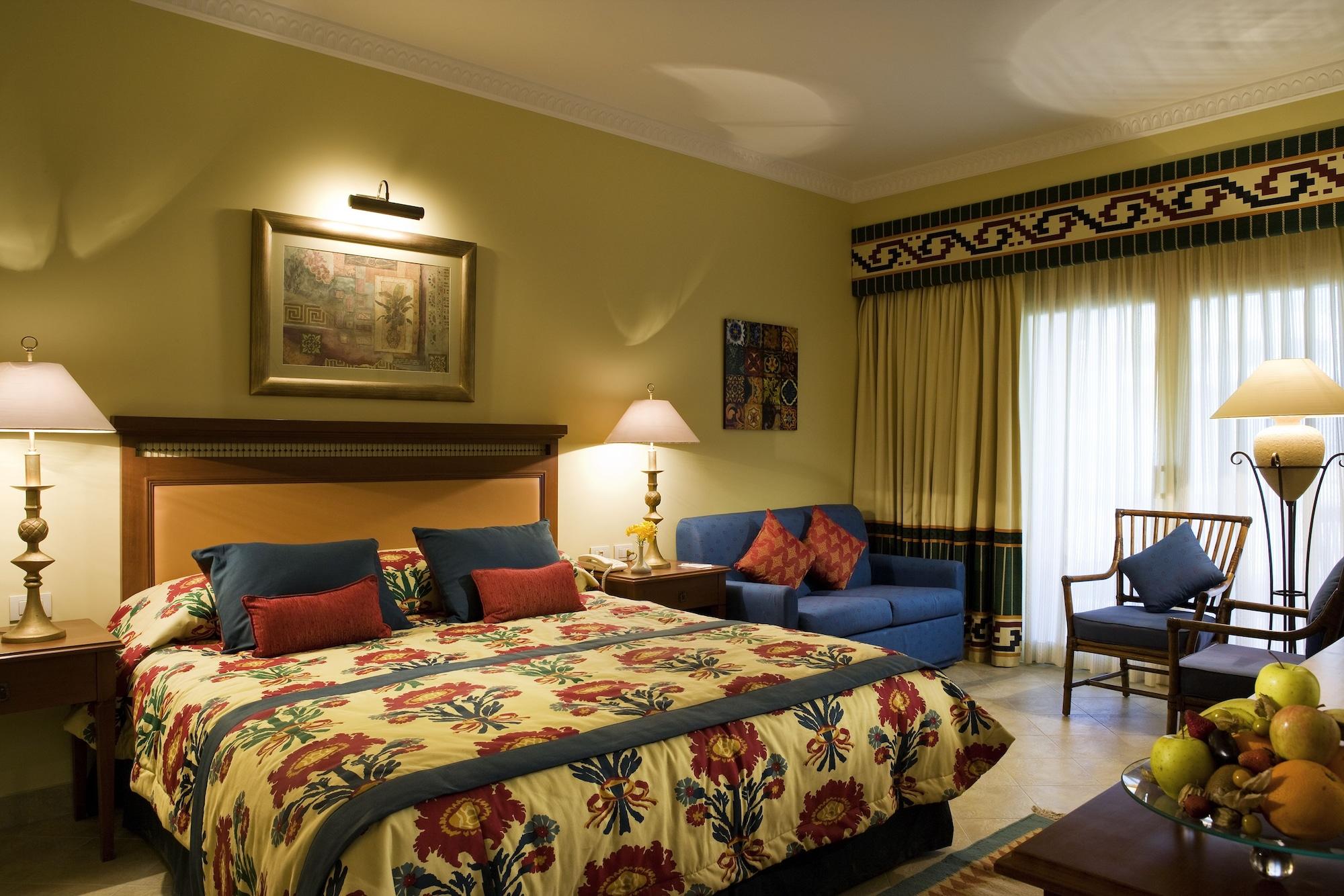 Mosaique Beach Resort Taba Heights Exterior foto A room at the Taj Bengal