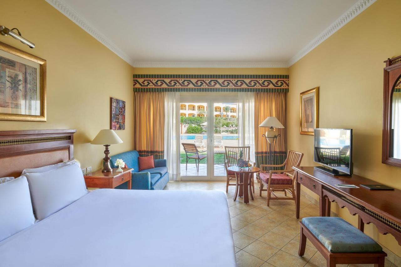 Mosaique Beach Resort Taba Heights Exterior foto A room at Hilton Sharm El Sheikh Resort
