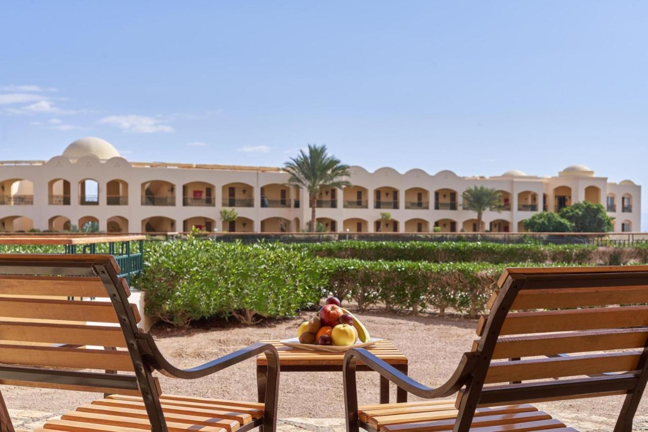 Mosaique Beach Resort Taba Heights Exterior foto The resort